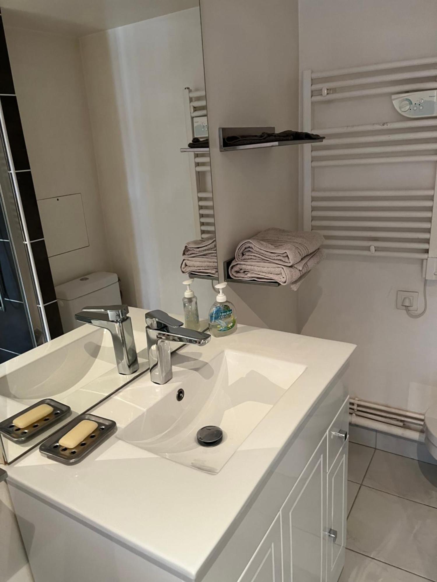 Bel Appartement Chic Et Cosy 78100 Saint-Germain-en-Laye Bagian luar foto