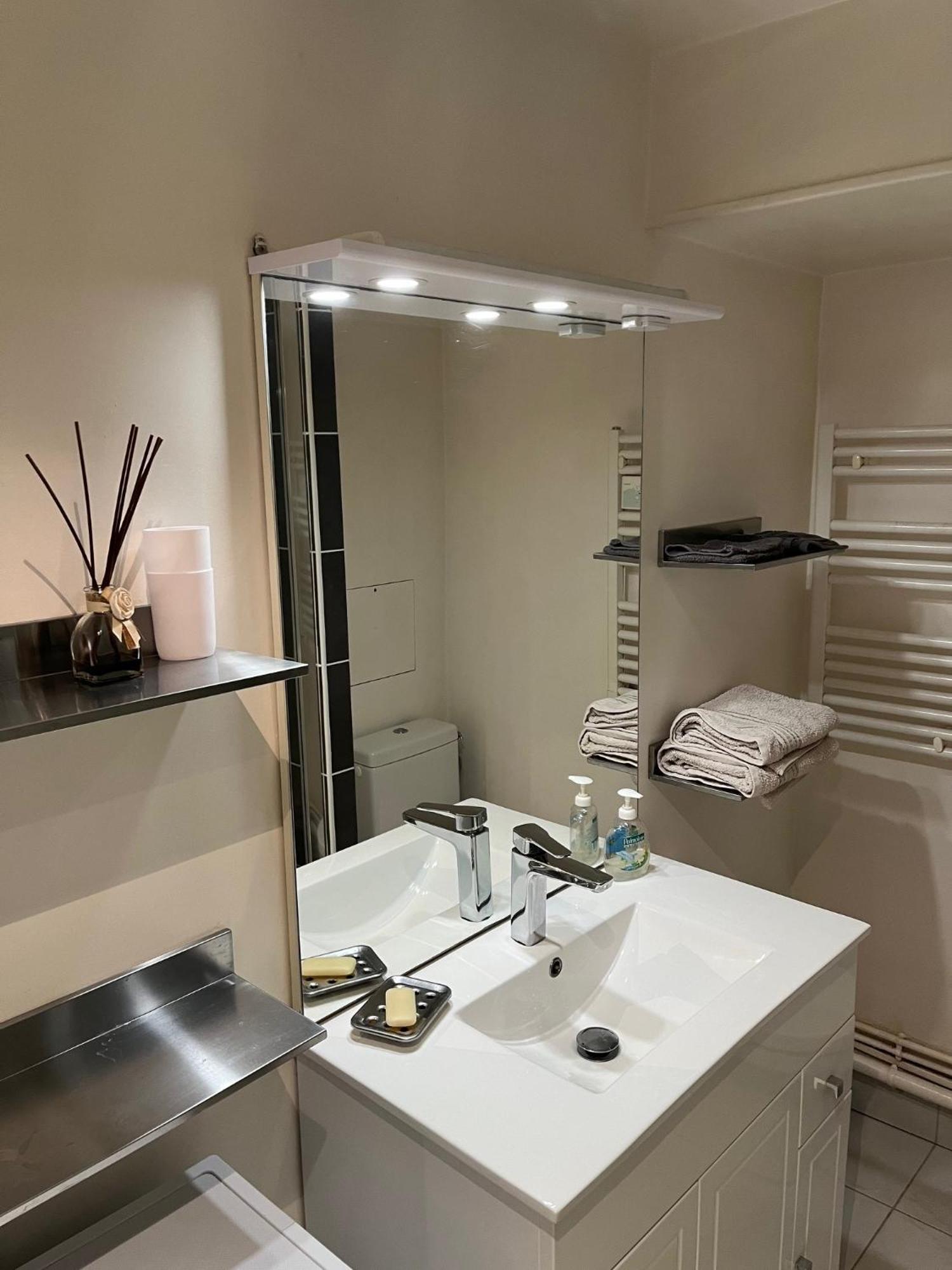 Bel Appartement Chic Et Cosy 78100 Saint-Germain-en-Laye Bagian luar foto